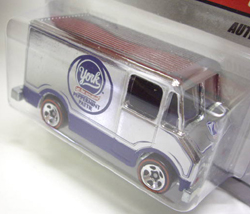 画像: 2010 HOT WHEELS DELIVERY - SWEET RIDES 【COMBAT MEDIC】　CHROME/RL