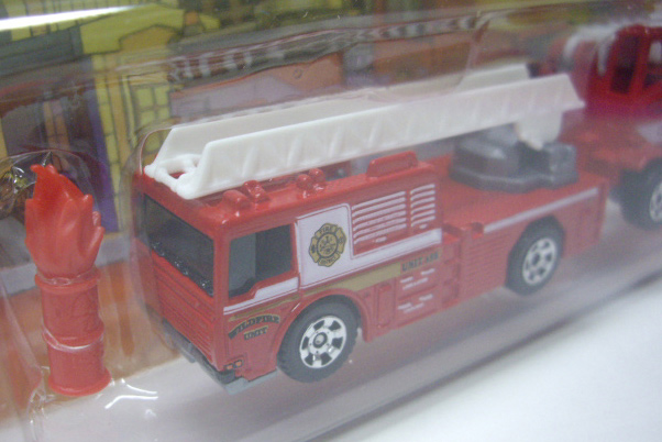 画像: 2010 HITCH'N HAUL 【FLAME TAMERS】 RED