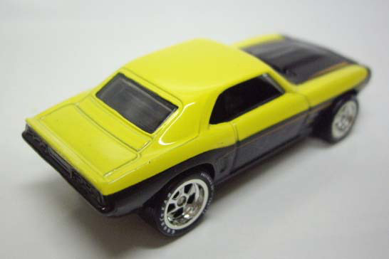 画像: LOOSE - LARRY'S GARAGE 21CAR SET 【'69 CAMARO】　BLACK-YELLOW/RR (CHASE)