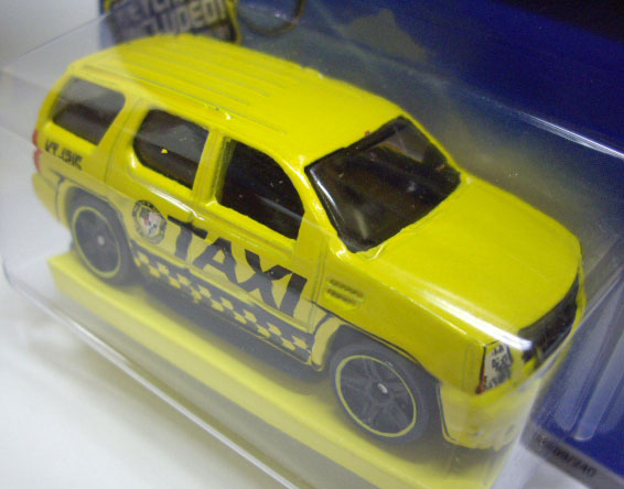 画像: 【CADILLAC ESCALADE】　YELLOW/PR5  (WALMART EXCLUSIVE キーチェーン付）